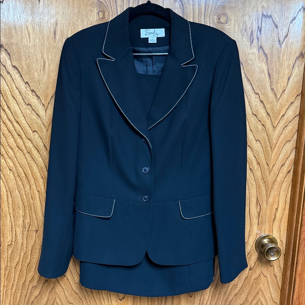 Emily Women's Black Blazer Jacket And Skirt Size 12.